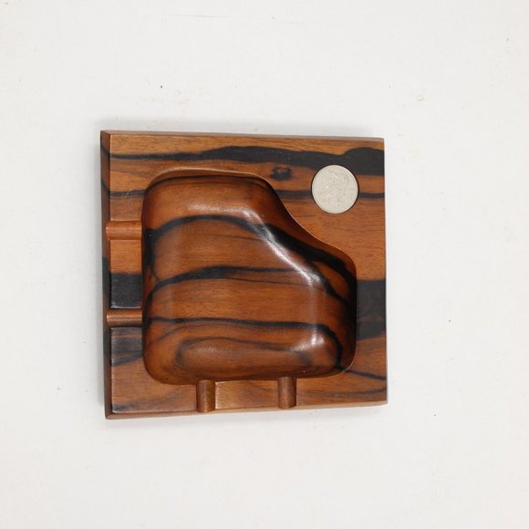 Vintage Wood Ashtray 1 Piso Coin w/Bull Embedded - Picture 2 of 5